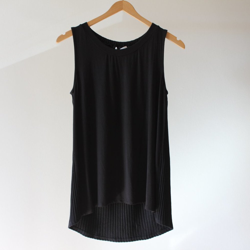 Amour Vert Black Tank Top